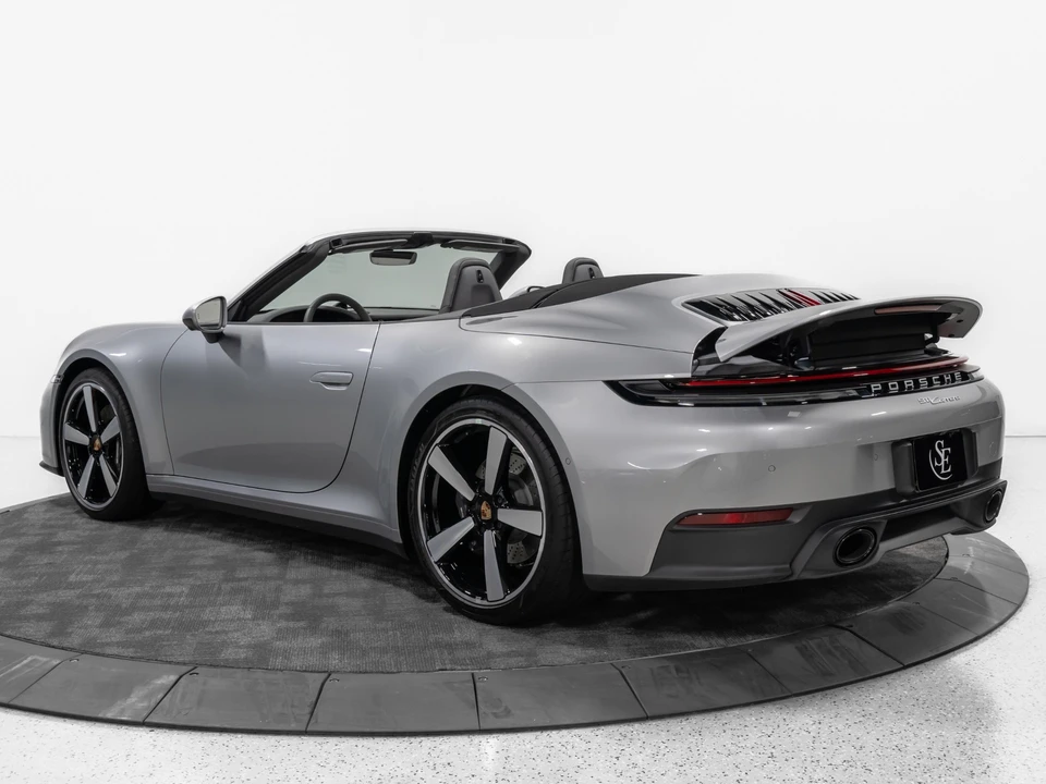2025 Porsche 911 - Image 5 of 31