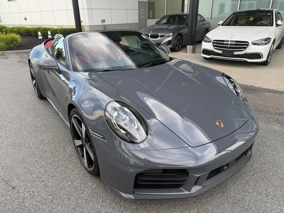 2025 Porsche 992 Carrera - Image 11 of 15