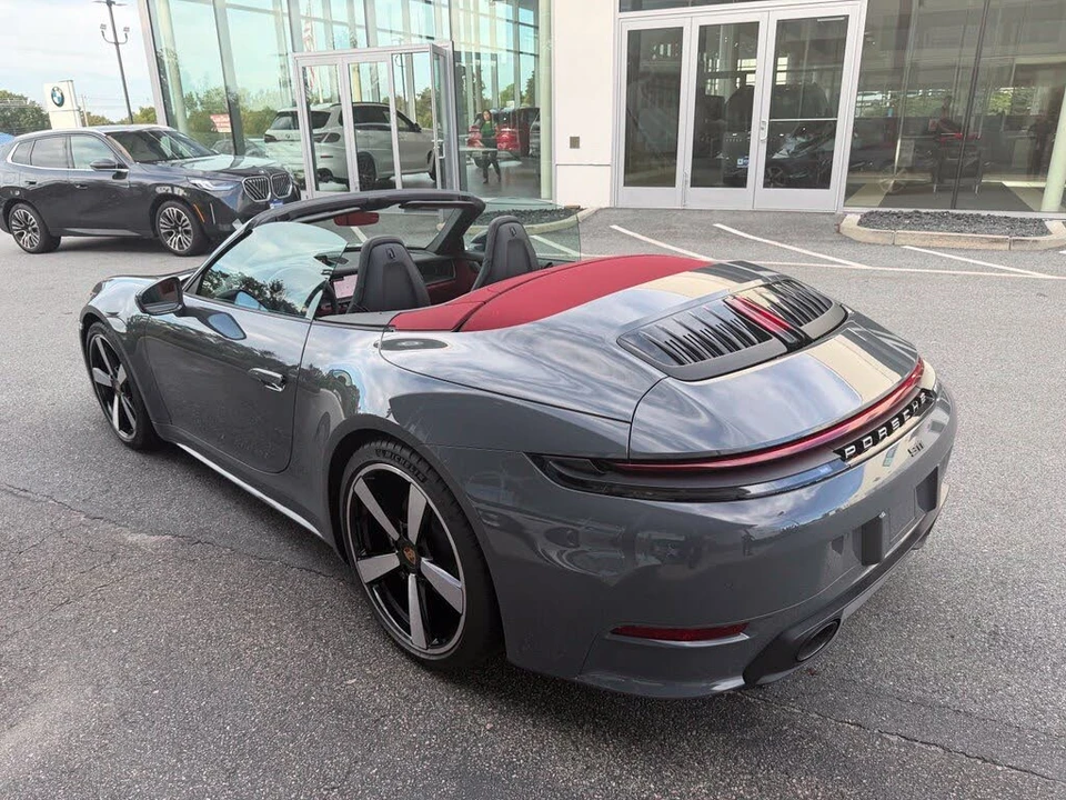 2025 Porsche 992 Carrera - Image 5 of 15