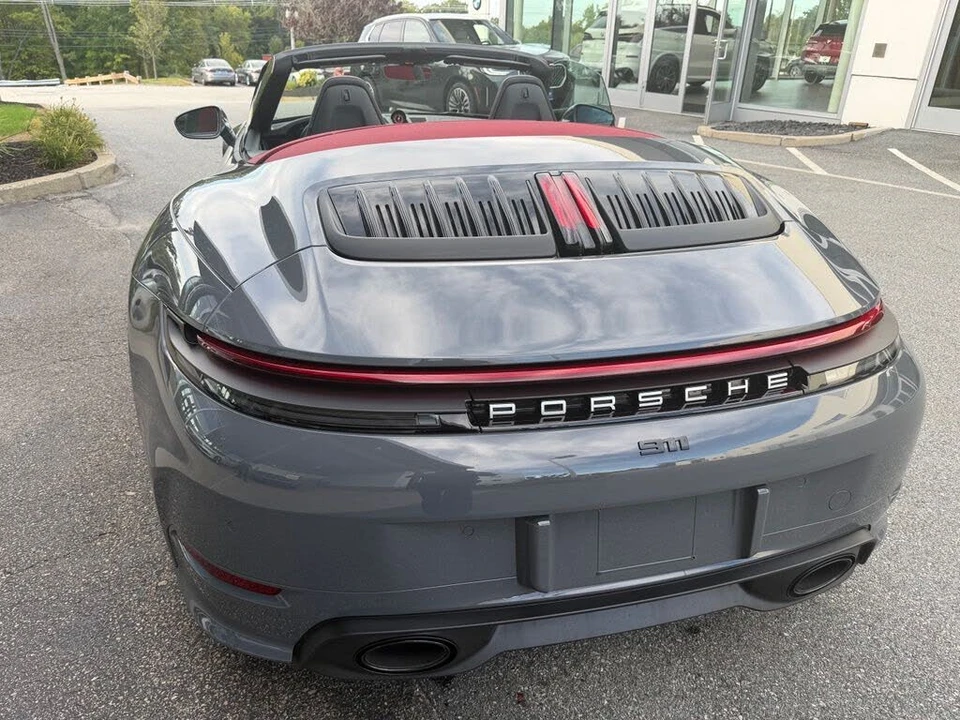2025 Porsche 992 Carrera - Image 7 of 15