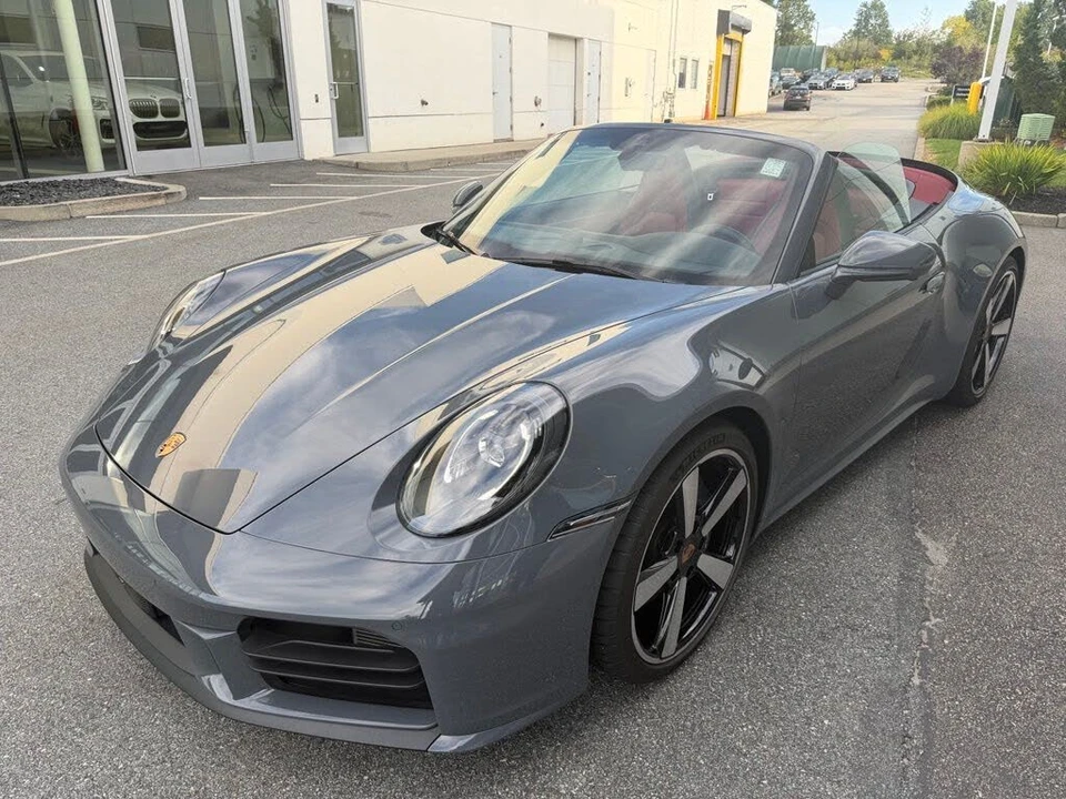 2025 Porsche 992 Carrera - Image 2 of 15