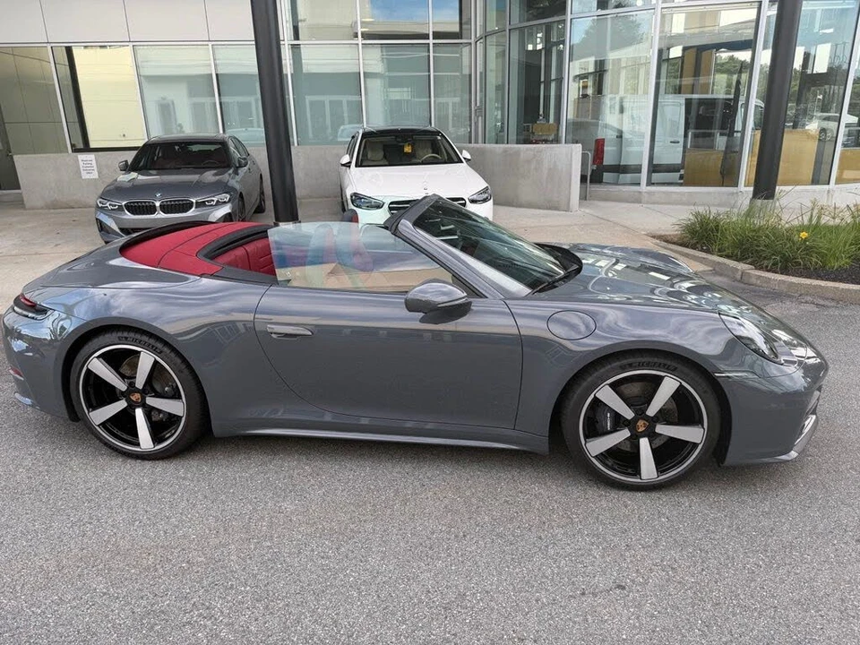 2025 Porsche 992 Carrera - Image 10 of 15