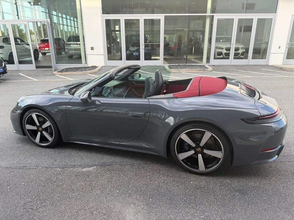 2025 Porsche 992 Carrera - Image 4 of 15