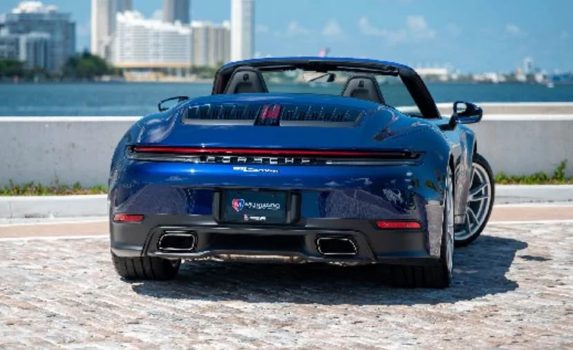 2025 Porsche 992 Carrera - Image 10 of 15