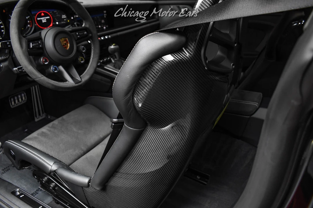 2025 Porsche 992 Carrera - Image 25 of 31