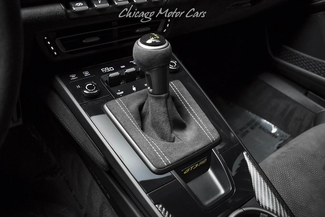 2025 Porsche 992 Carrera - Image 20 of 31