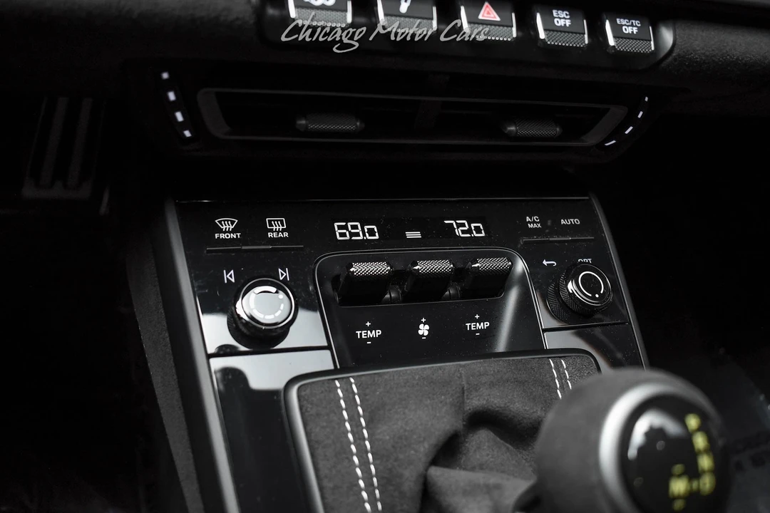 2025 Porsche 992 Carrera - Image 19 of 31