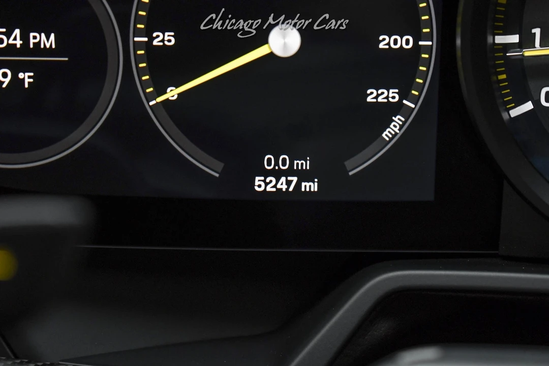 2025 Porsche 992 Carrera - Image 13 of 31