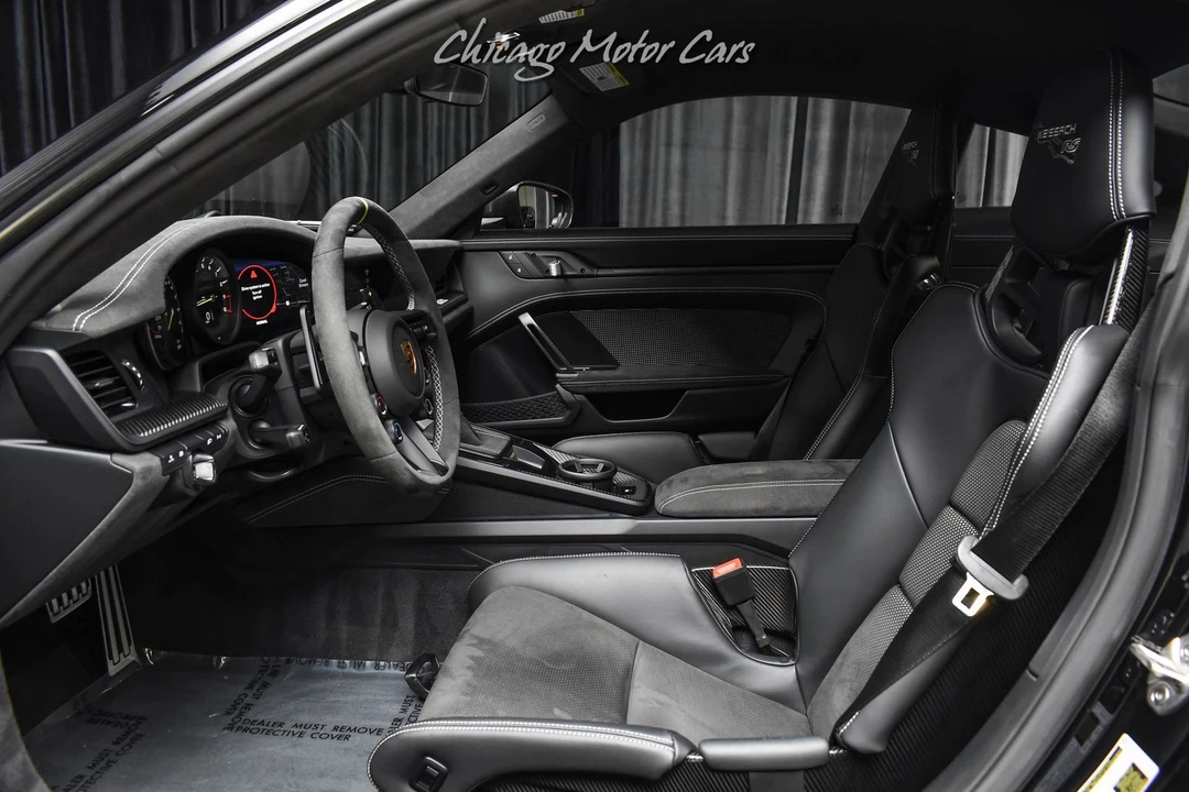 2025 Porsche 992 Carrera - Image 24 of 31
