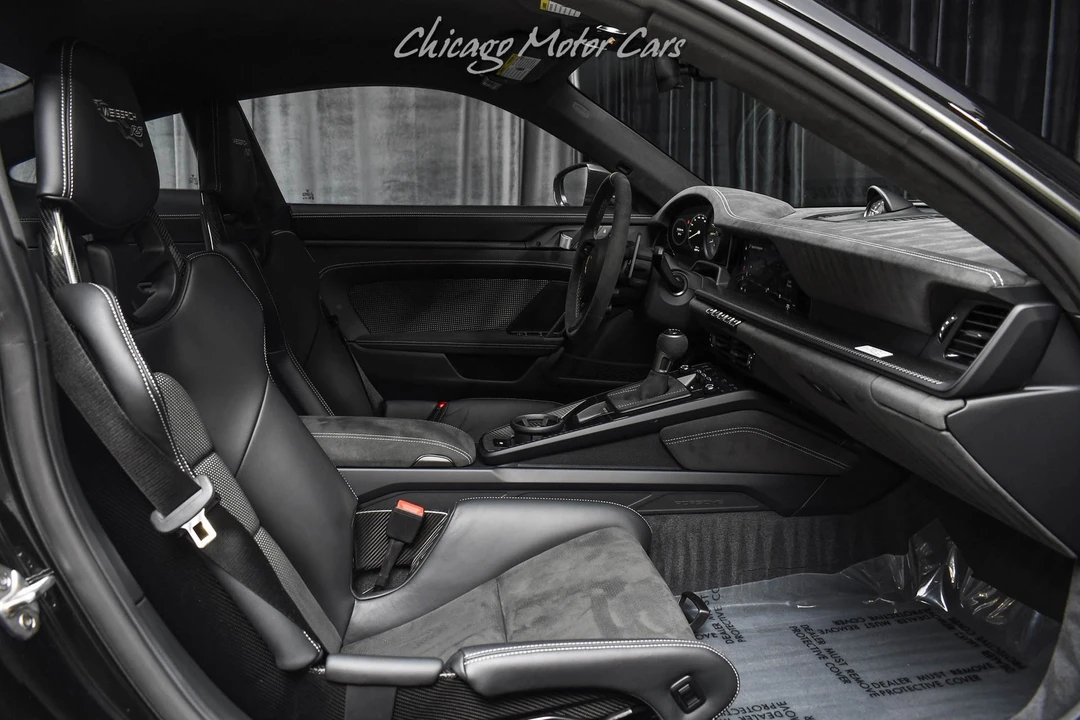 2025 Porsche 992 Carrera - Image 26 of 31