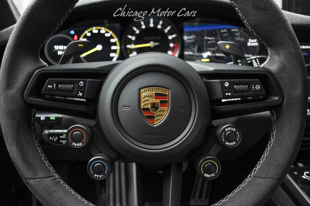 2025 Porsche 992 Carrera - Image 10 of 31
