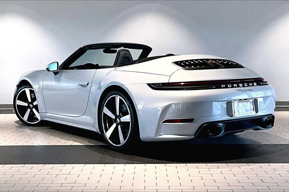 2025 Porsche 992 Carrera - Image 3 of 20