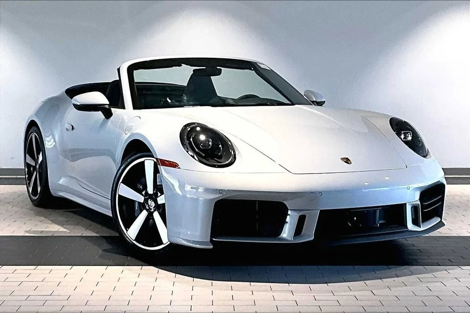 2025 Porsche 992 Carrera - Image 9 of 20