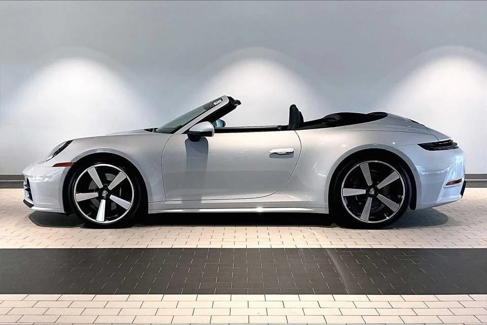 2025 Porsche 992 Carrera - Image 2 of 20