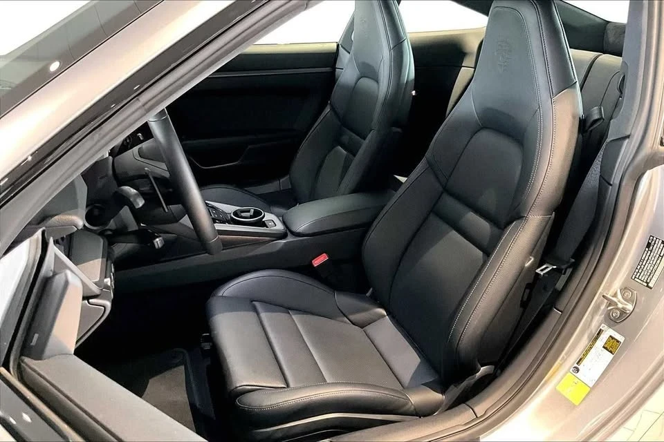 2025 Porsche 992 Carrera - Image 5 of 20