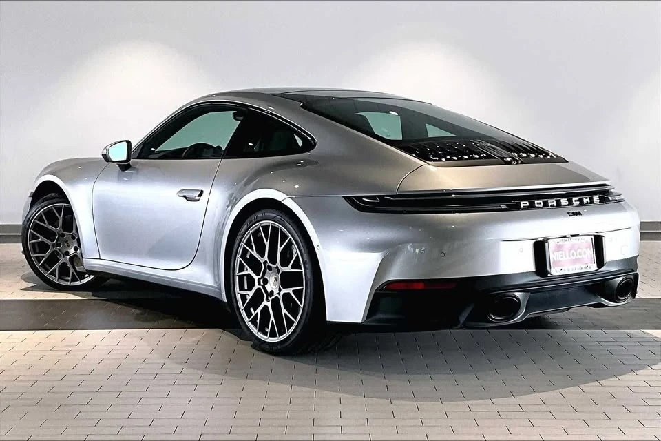 2025 Porsche 992 Carrera - Image 3 of 20