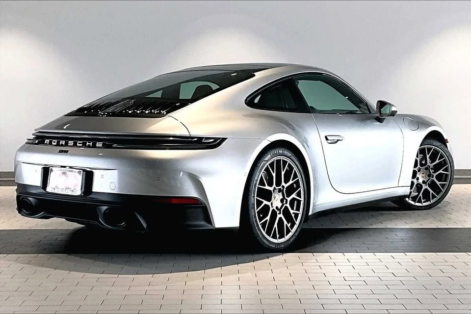2025 Porsche 992 Carrera - Image 7 of 20