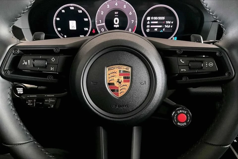 2025 Porsche 992 Carrera - Image 15 of 20