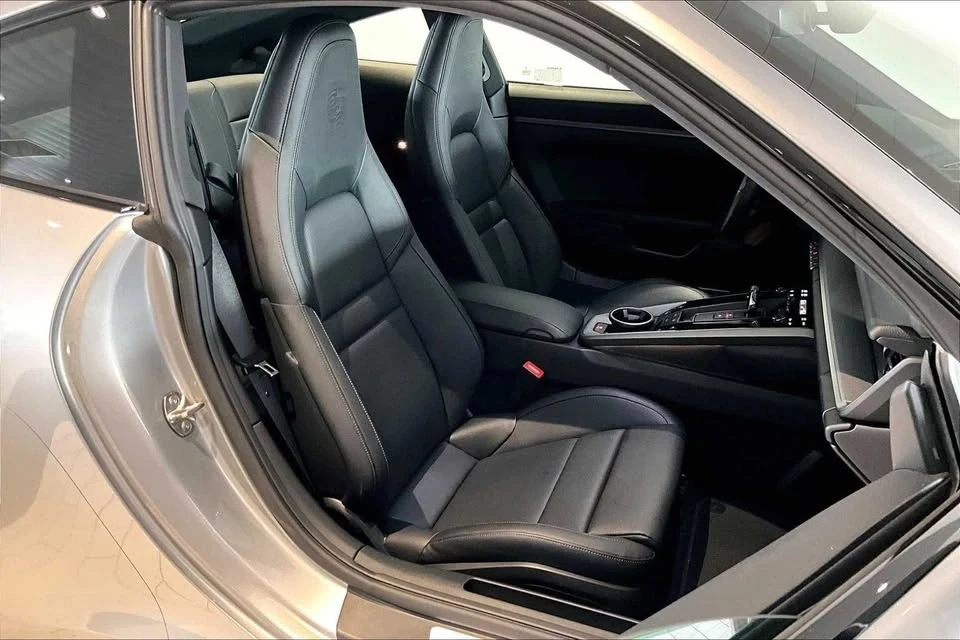 2025 Porsche 992 Carrera - Image 19 of 20