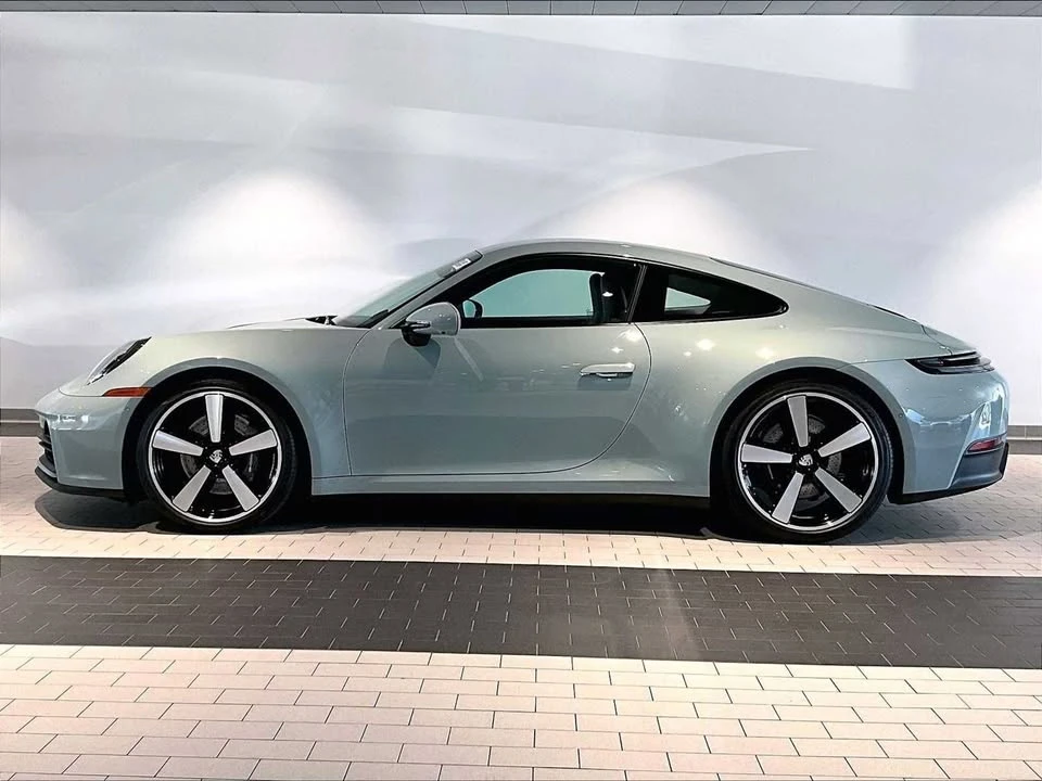 2025 Porsche 992 Carrera - Image 2 of 19