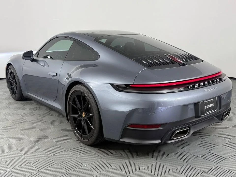 2025 Porsche 992 Carrera - Image 3 of 17