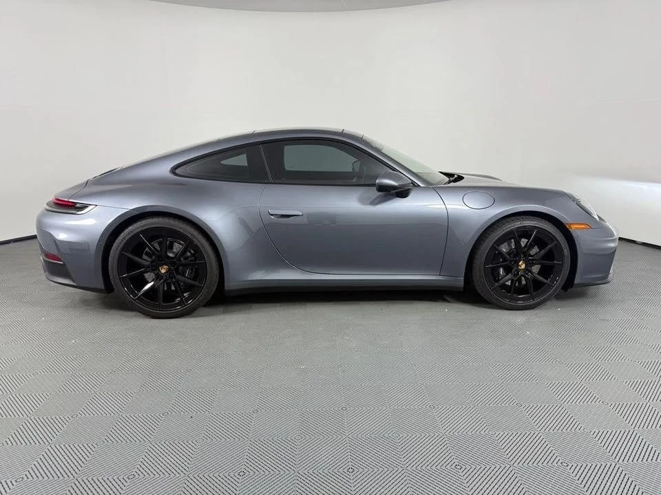 2025 Porsche 992 Carrera - Image 8 of 17