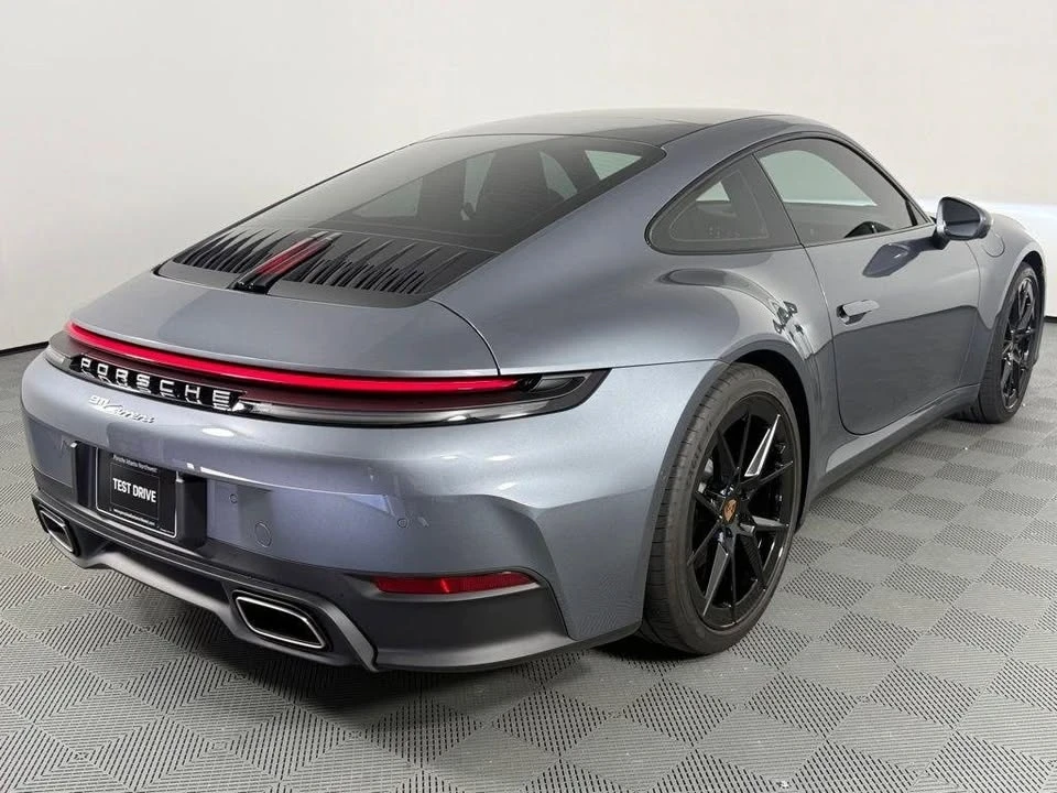 2025 Porsche 992 Carrera - Image 7 of 17