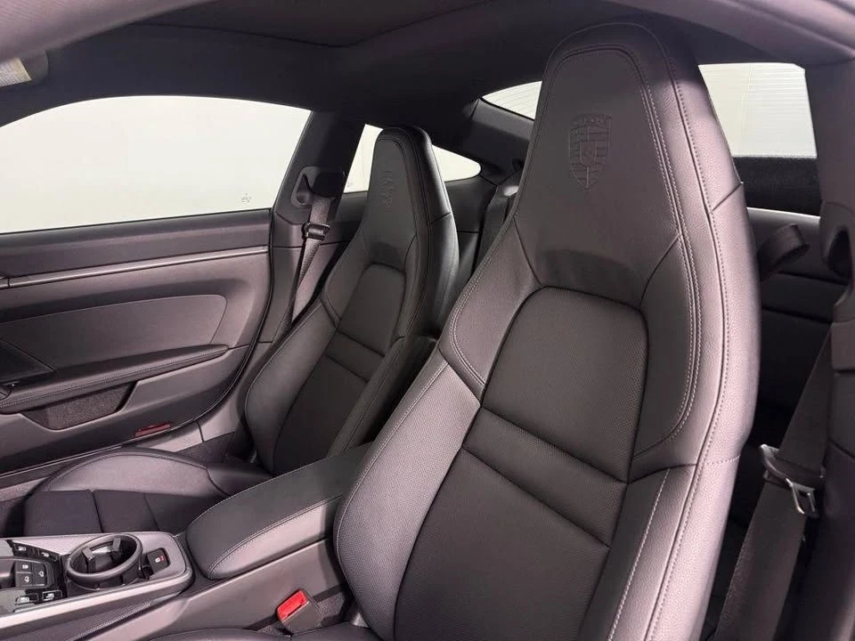 2025 Porsche 992 Carrera - Image 5 of 17