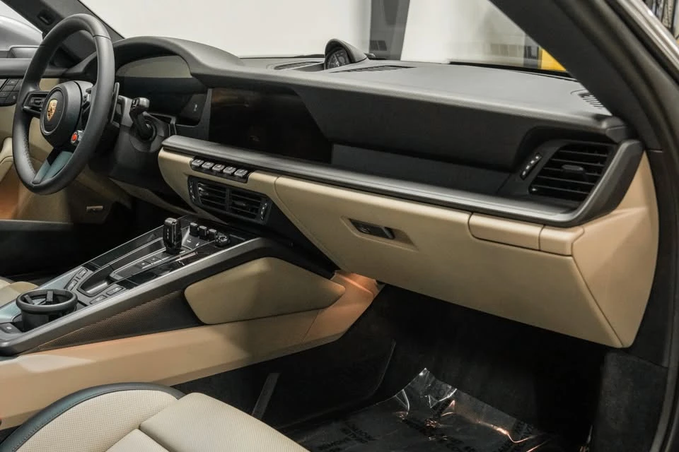 2025 Porsche 992 Carrera - Image 7 of 7