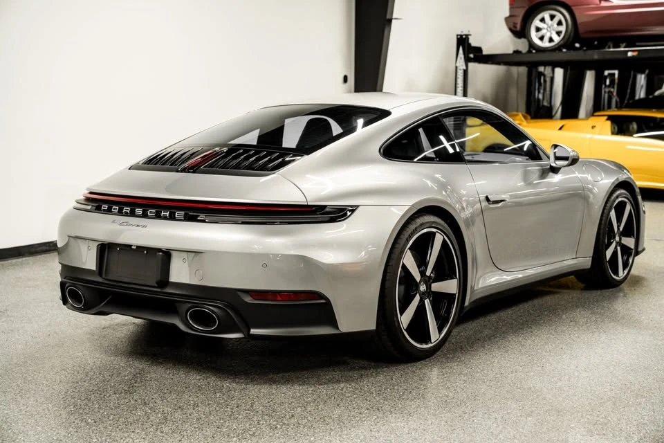 2025 Porsche 992 Carrera - Image 5 of 7