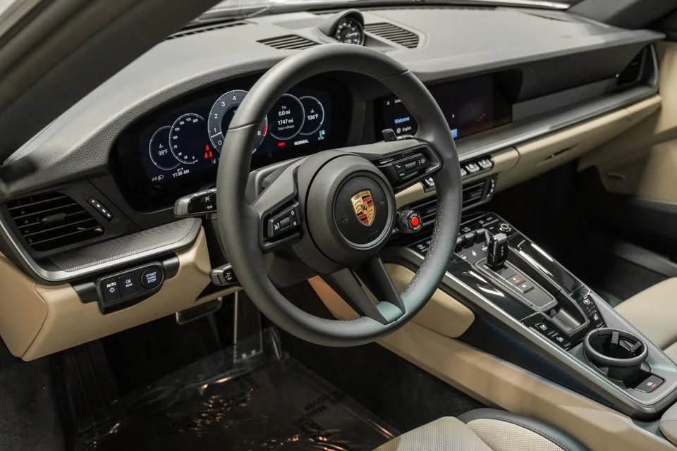 2025 Porsche 992 Carrera - Image 6 of 7