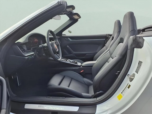 2025 Porsche 992 Carrera - Image 9 of 19