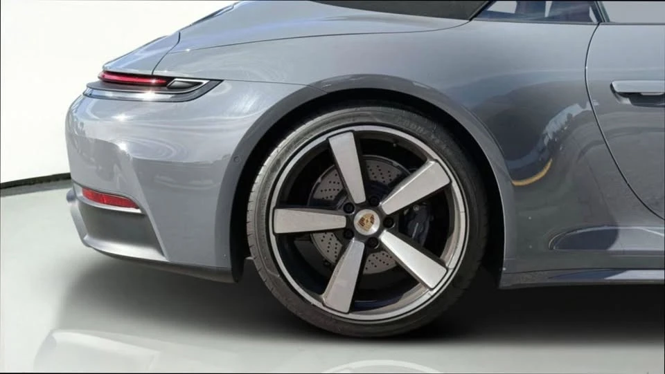2025 Porsche 992 Carrera - Image 18 of 20