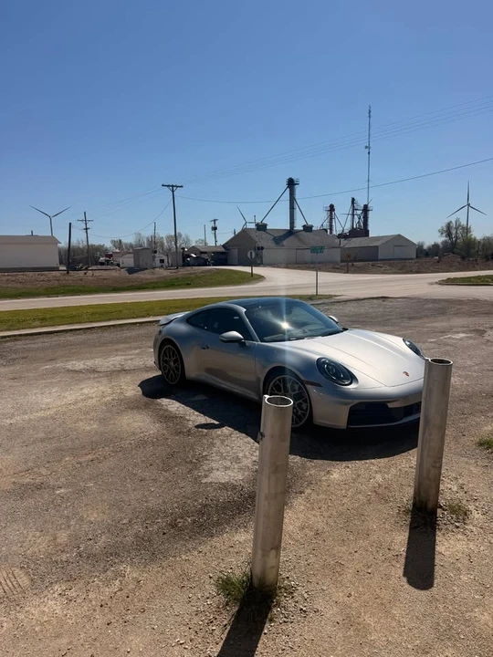 2025 Porsche 992 Carrera - Image 4 of 4