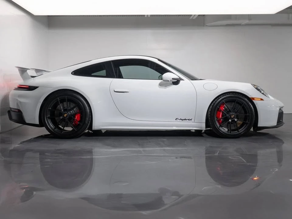 2025 Porsche 992 Carrera GTS - Image 15 of 20