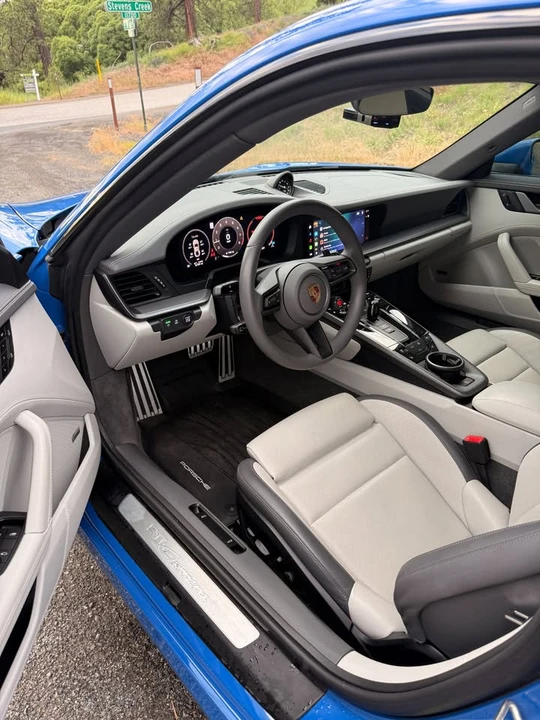 2025 Porsche 992 Carrera - Image 12 of 17
