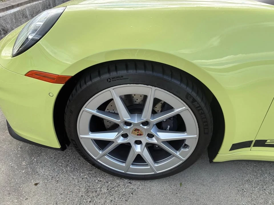 2025 Porsche 992 Carrera - Image 11 of 17