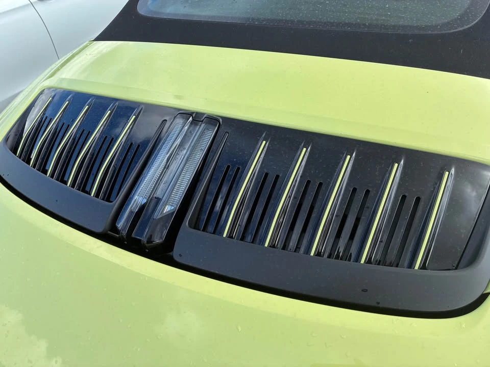 2025 Porsche 992 Carrera - Image 8 of 17