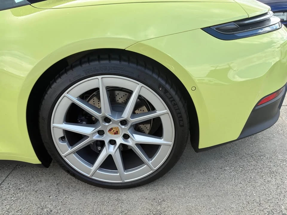 2025 Porsche 992 Carrera - Image 14 of 17