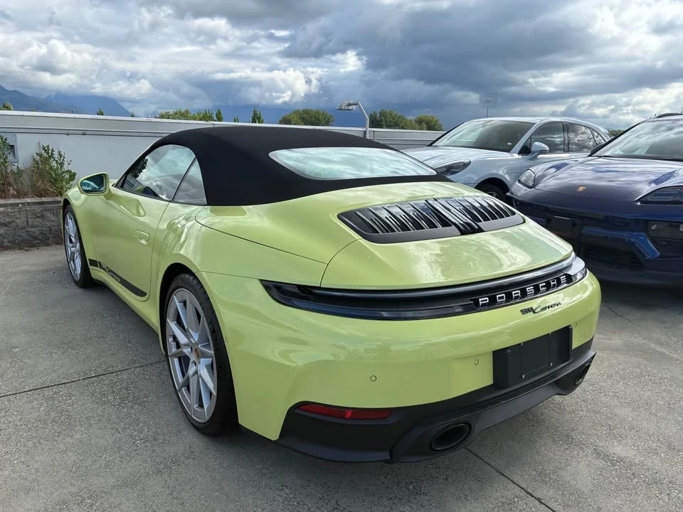 2025 Porsche 992 Carrera - Image 16 of 17