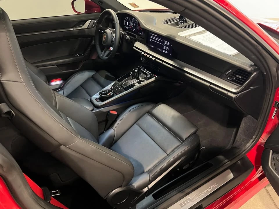 2025 Porsche 992 Carrera - Image 15 of 18