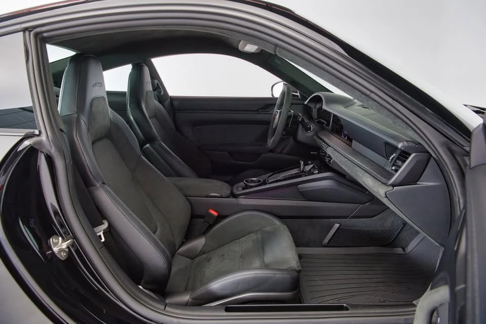 2025 Porsche 992 Carrera GTS - Image 16 of 17