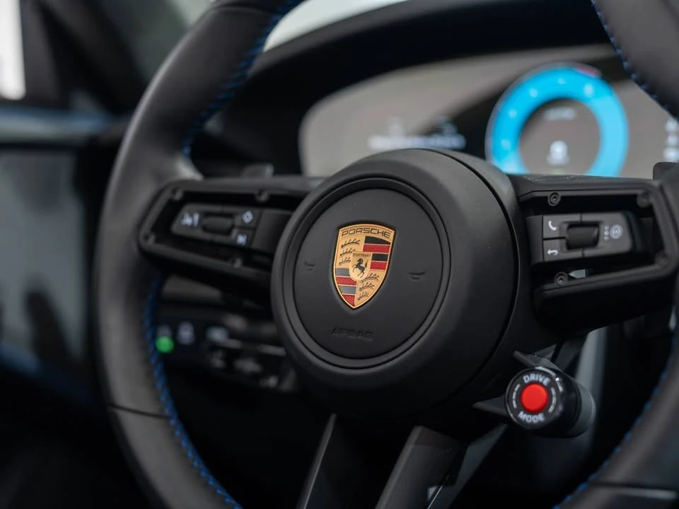 2025 Porsche 992 Carrera GTS - Image 18 of 20