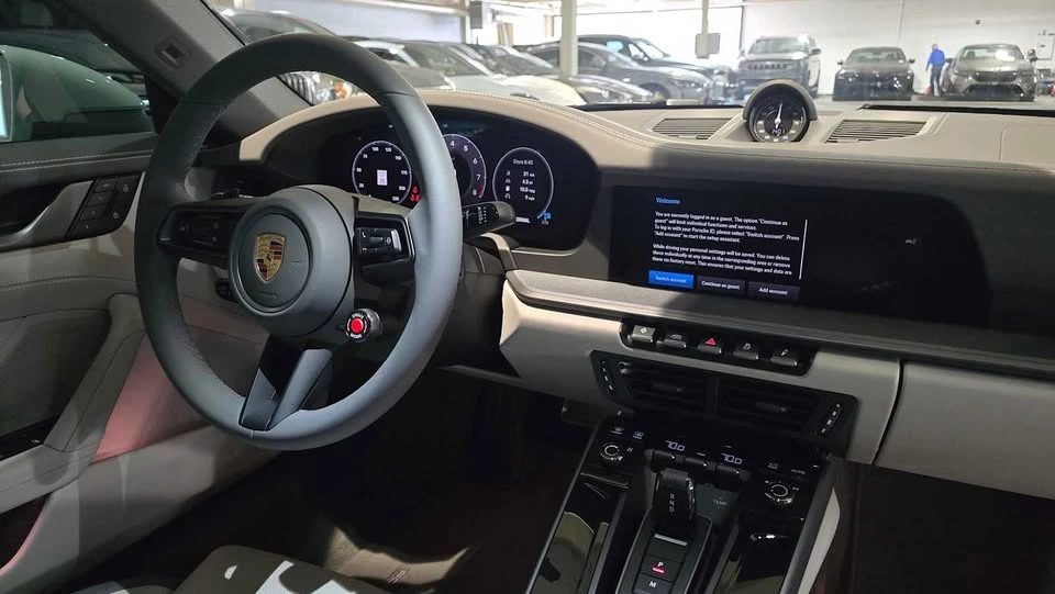 2025 Porsche 992 Carrera S - Image 7 of 10