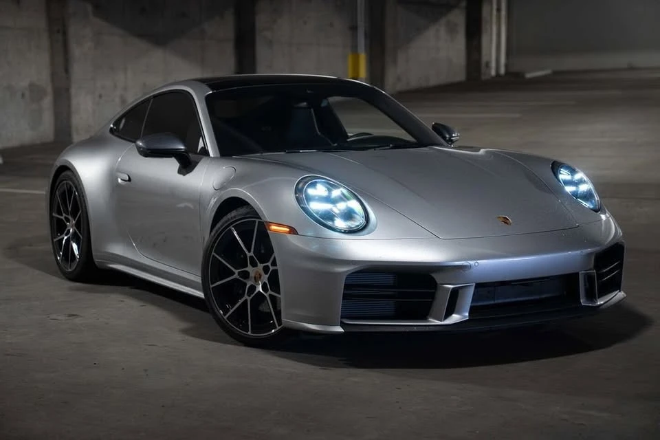 2025 Porsche 992 Carrera T - Image 8 of 19