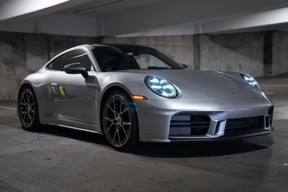 2025 Porsche 992 Carrera T - Image 15 of 19