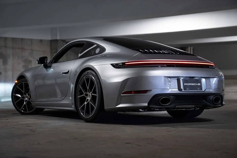 2025 Porsche 992 Carrera T - Image 14 of 19
