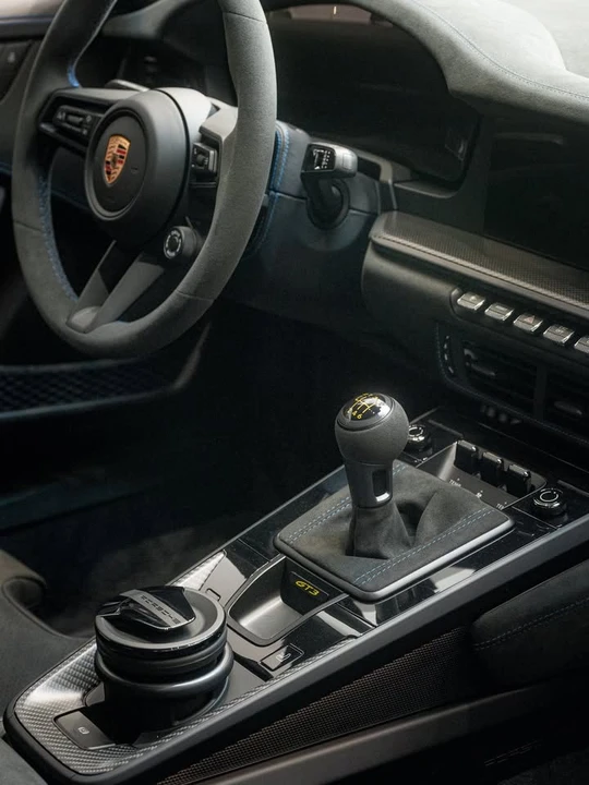 2025 Porsche 992 GT3 - Image 9 of 13