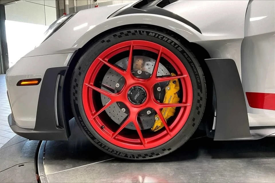 2025 Porsche 992 GT3 RS - Image 11 of 20