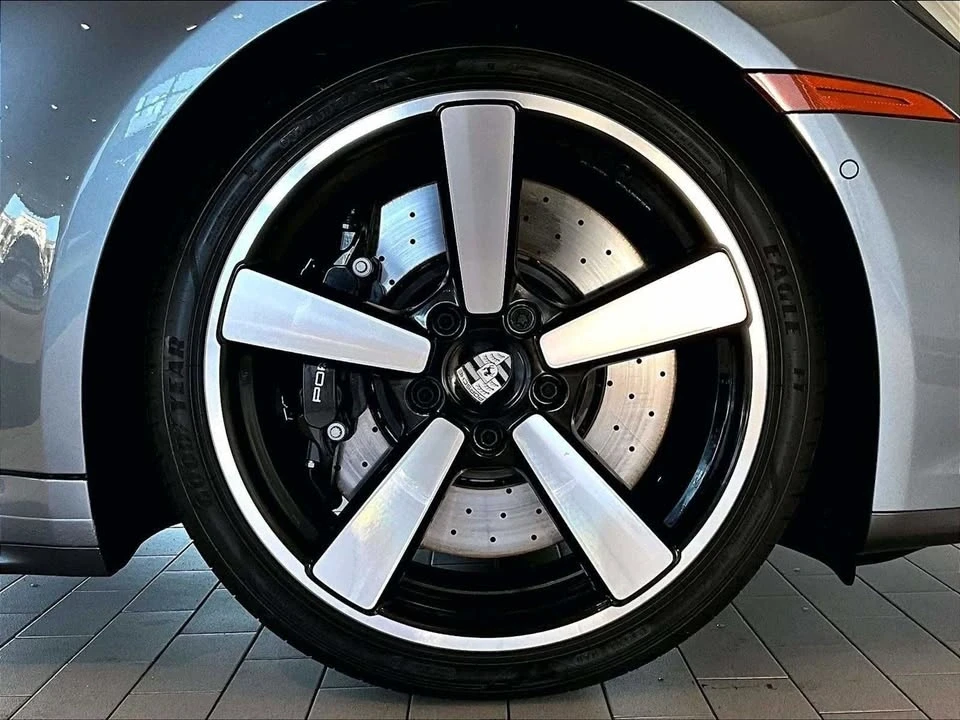 2025 Porsche 992 Carrera S - Image 10 of 19